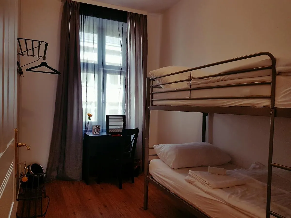 Kaisers Inn The Apartment Wien 0*,